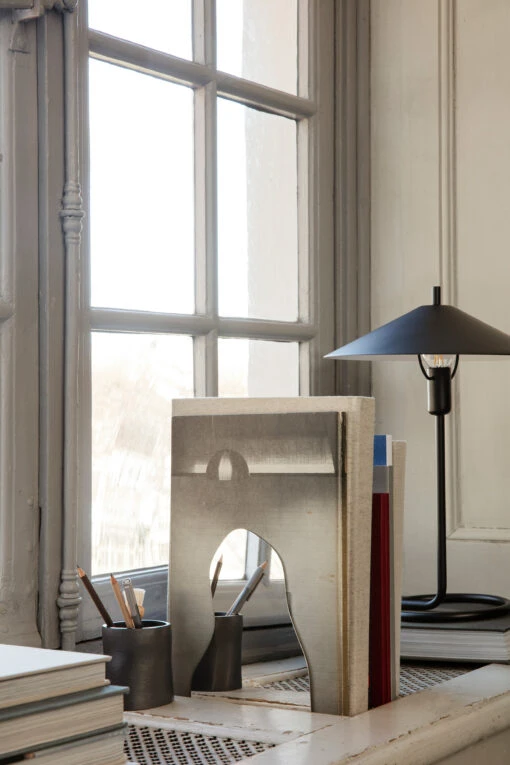 Ferm LIVING Lampe De Table Filo -Ménagers Décoration Boutique 514426 01 6 EnvironmentImage 0967abdec6 scaled